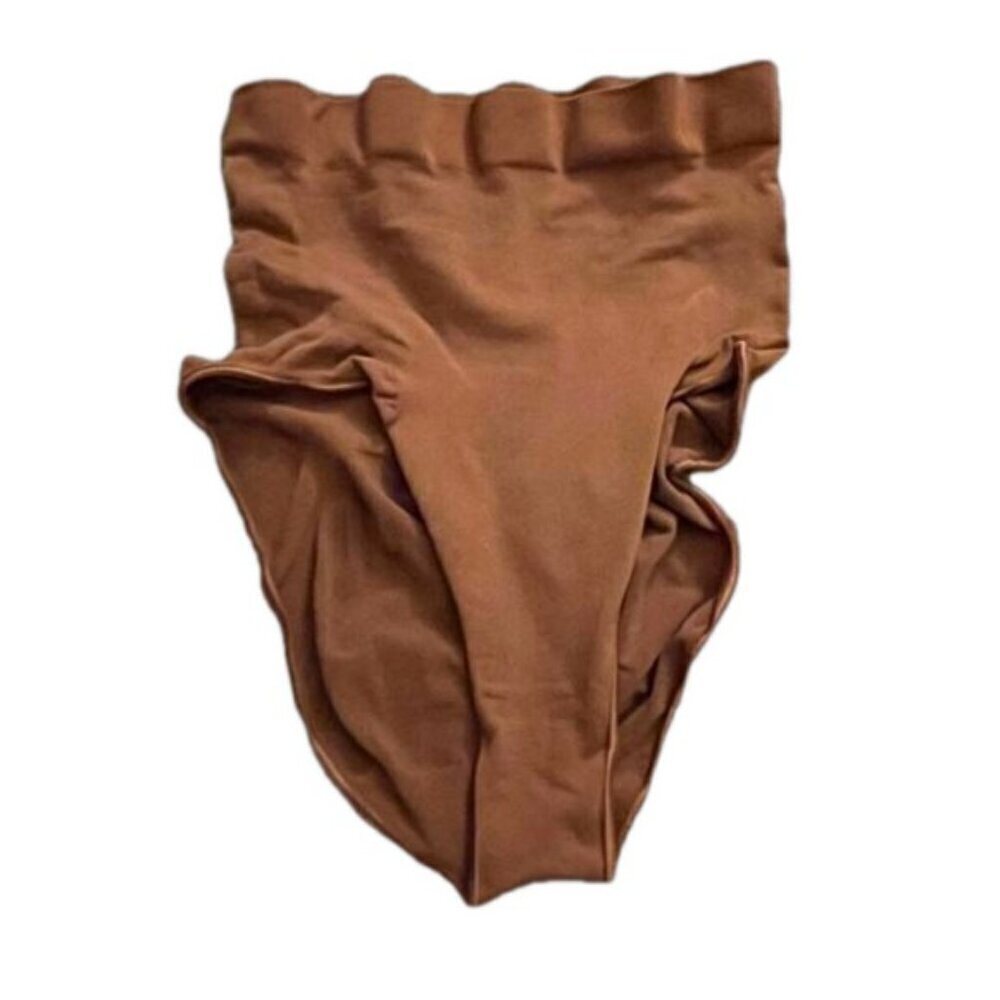 SKIMS Medium Seamless Sculpt Mid Rise Brief Core Control Bronze Brown NWOT